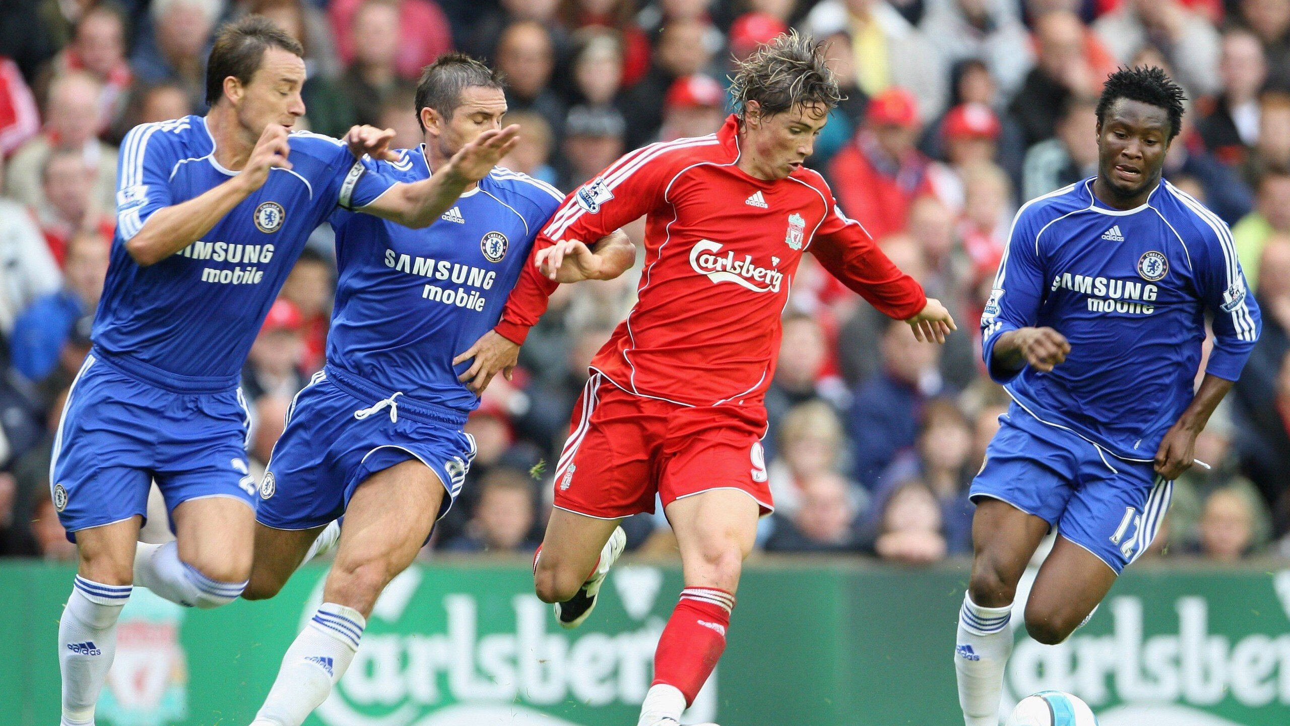 欧洲杯终极对决:战术博弈中的巅峰瞬间,欧洲杯比赛中段