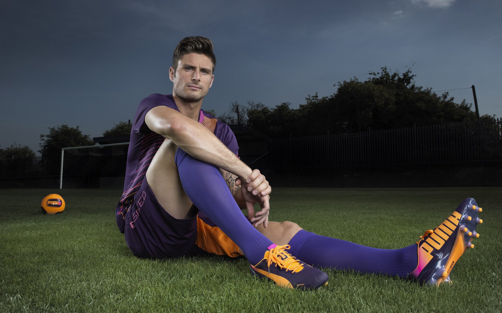 英超星光璀璨：神级过人引爆全场，英超低调看